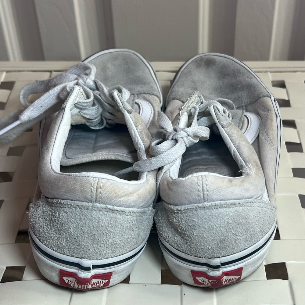 Vans - Picture 3 of 3